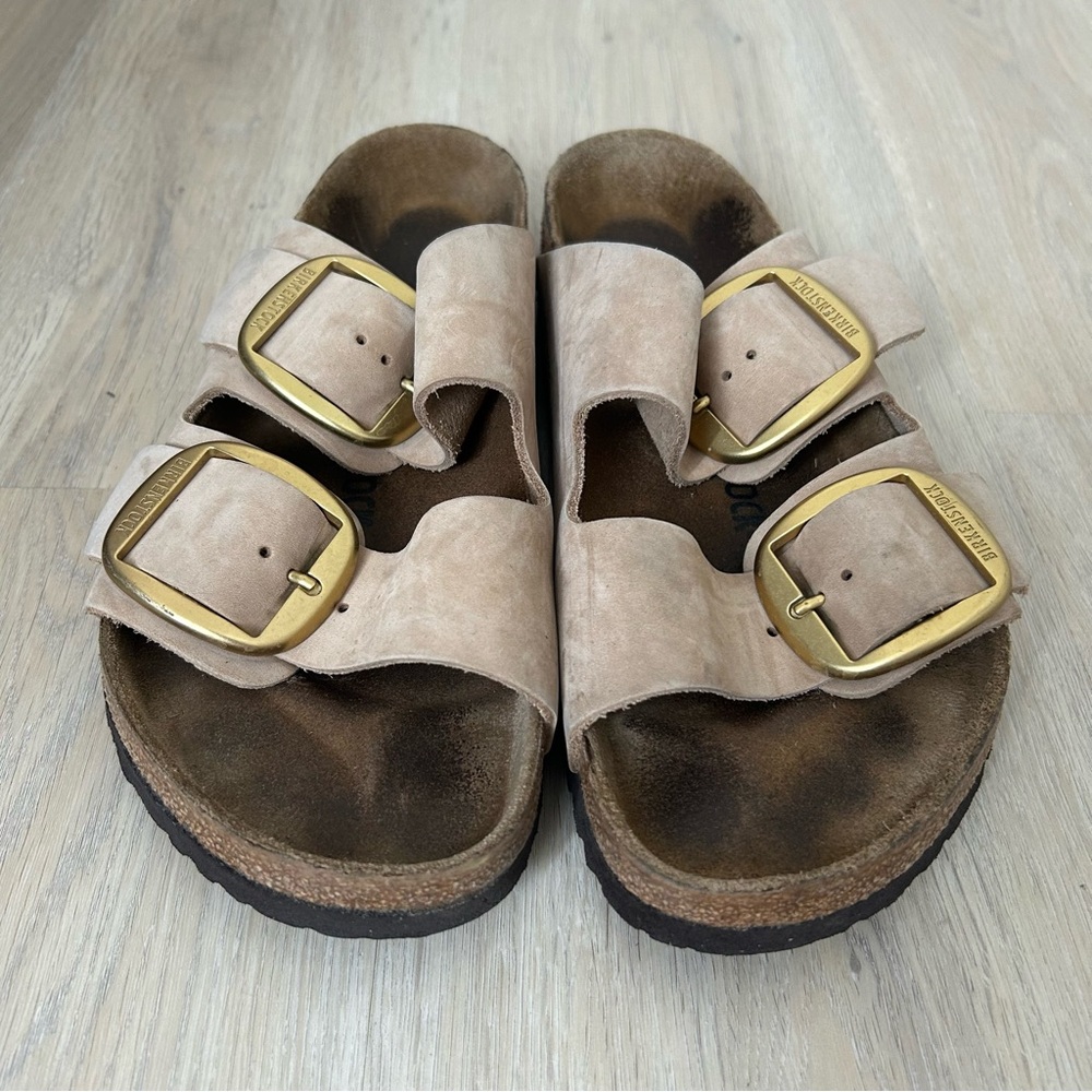 Birkenstock Big Buckle Sandals in Taupe with Brass Buckles size 42 Regular Fit